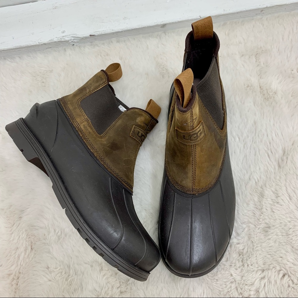 SOLD! Ugg Gatson Chelsea Boot - Picture 7 of 15
